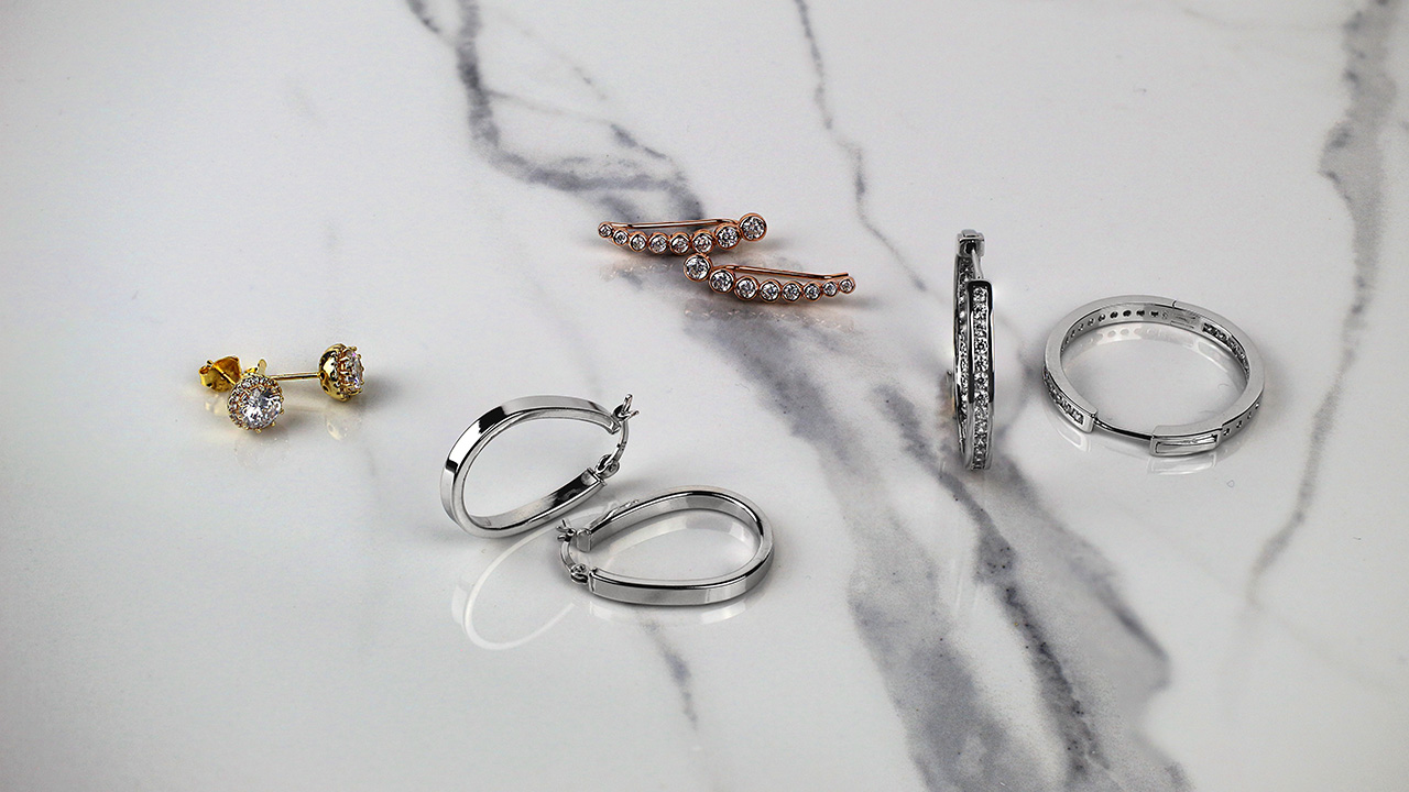 Argento Sterling Orecchini Quadrati a Perno W/ Opale E Argento Sterling Orecchini Quadrati a Perno W/ Opale E