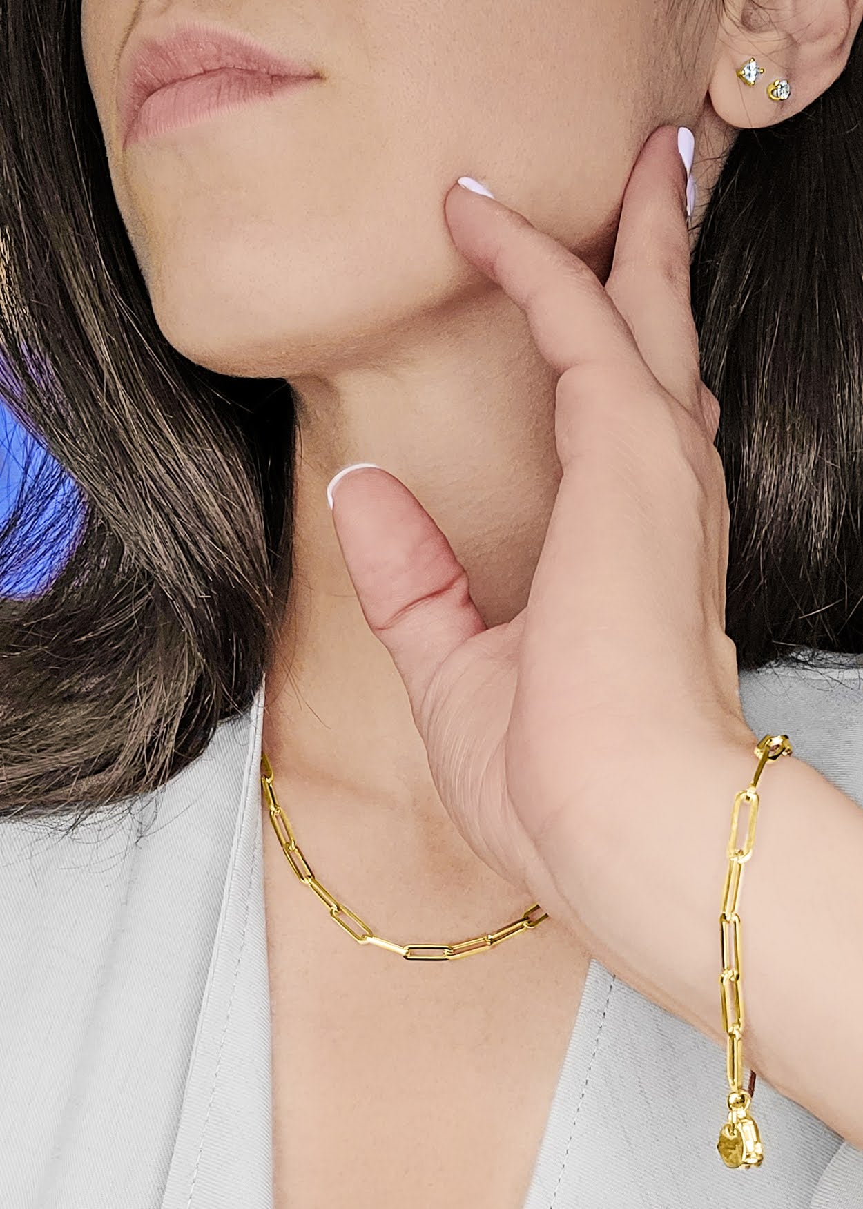 Woman wearing Yellow Gold Paper Clip Bracelet