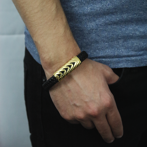 Feature - Gold-Tone